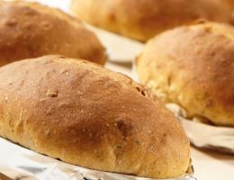 Petits pains aux herbes italiennes au barbecue