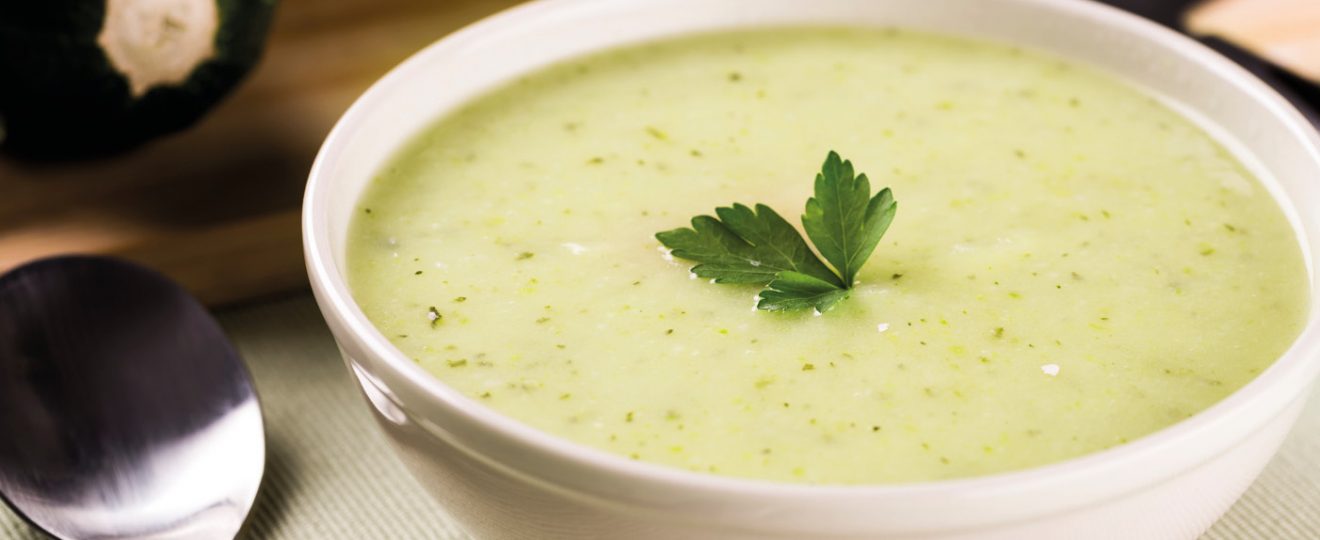 Soupe de courgettes glacée